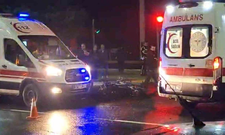 Gündemden Son Bilgiler: Niğde Bor'da ticari araç ile motosiklet çarpıştı, 2 kişi öldü, 1 kişi ağır yaralandı |