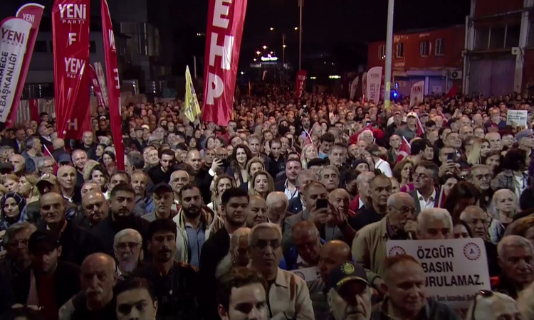 Gündemden Son Bilgiler: Özgür Özel, Halk TV mitinginde CHP Genel Başkanı'nı isim vermeden eleştirdi: Gelişmele