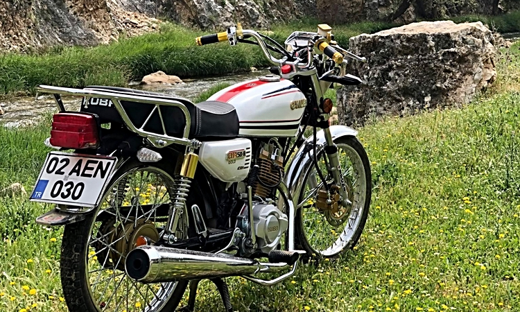 Gündemden Son Bilgiler: Park halindeki motosiklet çalındı - Son Dakika Bilgileri