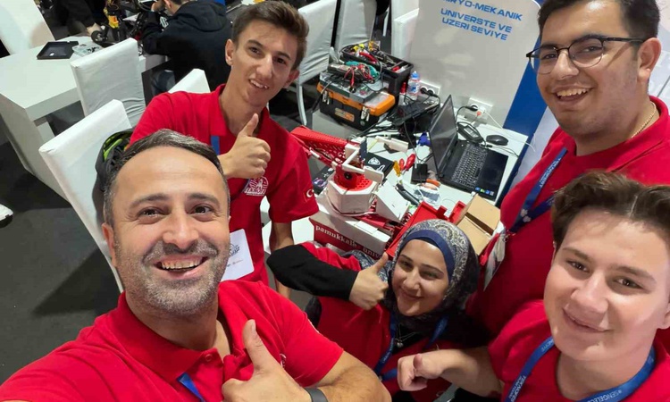 Gündemden Son Bilgiler: PAÜ Çivril MYO'nun Miryo-Mekanik takımı TEKNOFEST 2026 Robolig'de finale artış grafiği