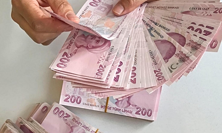 Gündemden Son Bilgiler: Salı günü pompada büyük değişim! Motorine rekor zam bekleniyor | İşte Tüm Ayrıntılar