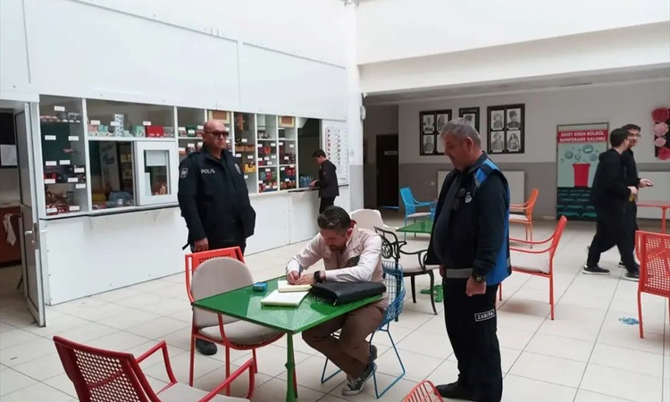 Gündemden Son Bilgiler: Samsun 19 Mayıs'ta okul kantinleri zabıta, tarım ve polis ekiplerince denetlendi: Geli