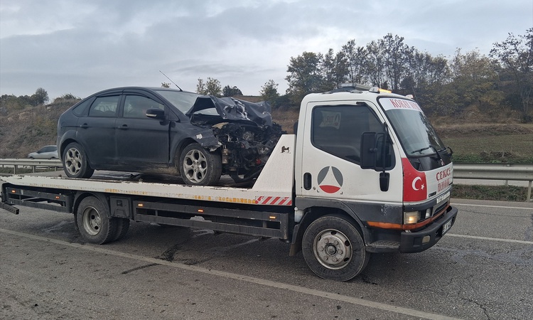 Gündemden Son Bilgiler: Samsun Havza'da tırla çarpışan otomobilde sıkışan 1 kişi yaralandı: Gelişmeler Takip E