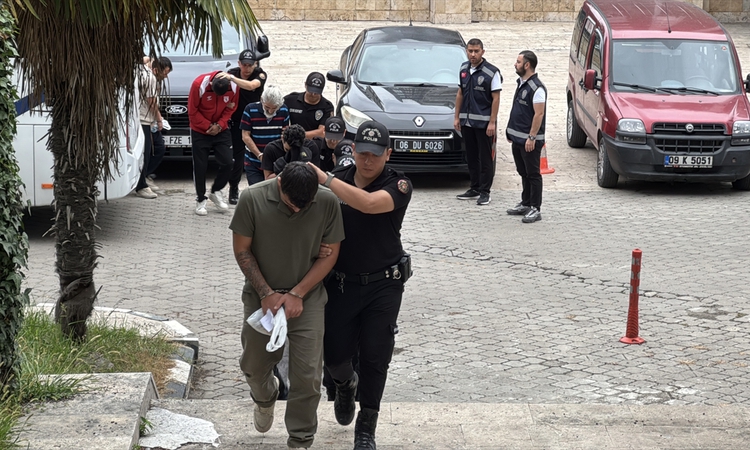 Gündemden Son Bilgiler: Samsun merkezli "Sokaklar Güvende" operasyonunda yakalanan 21 şüpheli adliyede: Gelişm