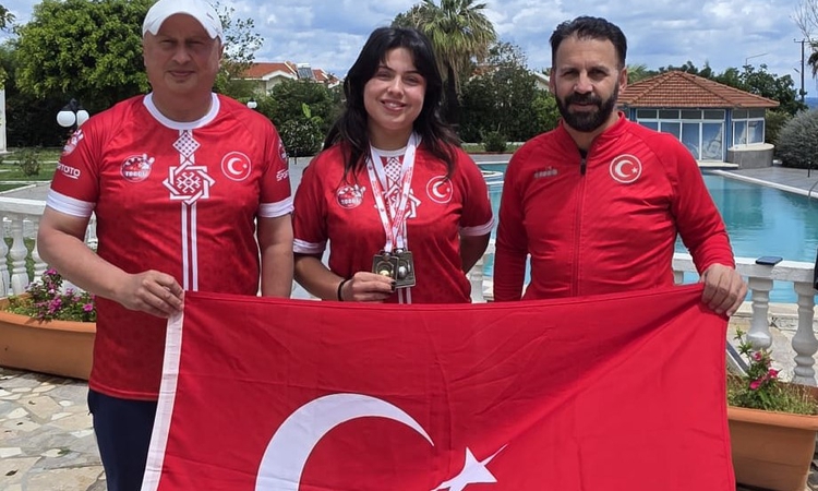 Gündemden Son Bilgiler: Samsunsporlu sporcu Melek Ünlü, Türkiye’yi temsil edecek | İşte Tüm Ayrıntılar