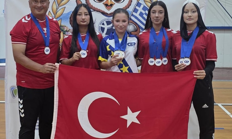 Gündemden Son Bilgiler: Samsunsporlu Yağmur Tosun, Atina'daki Avrupa Şampiyonası'nda 2 altın 1 bronz kazandı