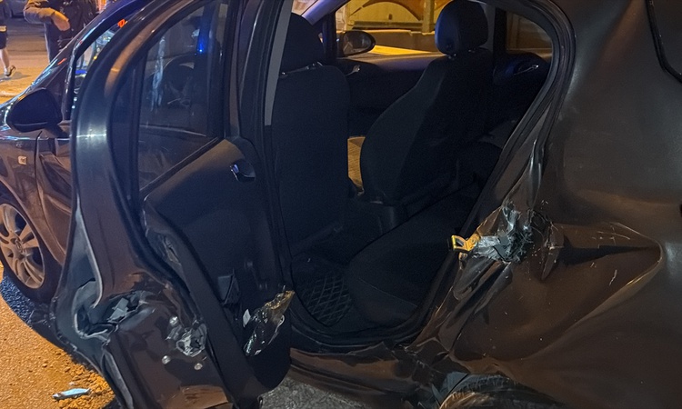 Gündemden Son Bilgiler: Savrulan otomobil kaldırımdaki yayaya çarptı, Eskişehir'de 7 kişi yaralandı - Son Daki