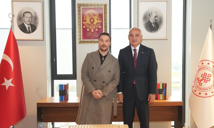 Gündemden Son Bilgiler: Sinan Akçıl, Kültür ve Turizm Bakanı Ersoy'u Atatürk Kültür Merkezi'nde ziyaret etti |