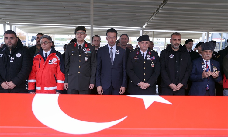 Gündemden Son Bilgiler: Sivas'ın son Kore gazisi 94 yaşındaki Aytekin, askeri törenle toprağa verildi - Son Da