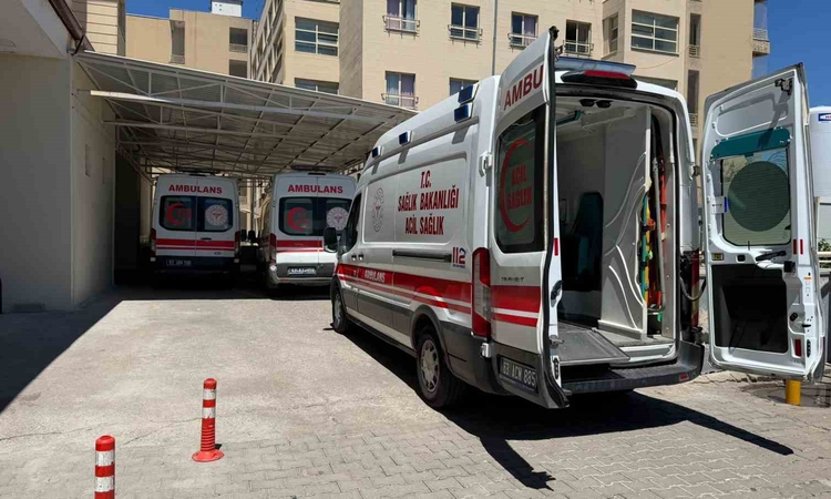 Gündemden Son Bilgiler: Siverek’te traktör altında kalan biri çocuk, 2 kişi yaralandı