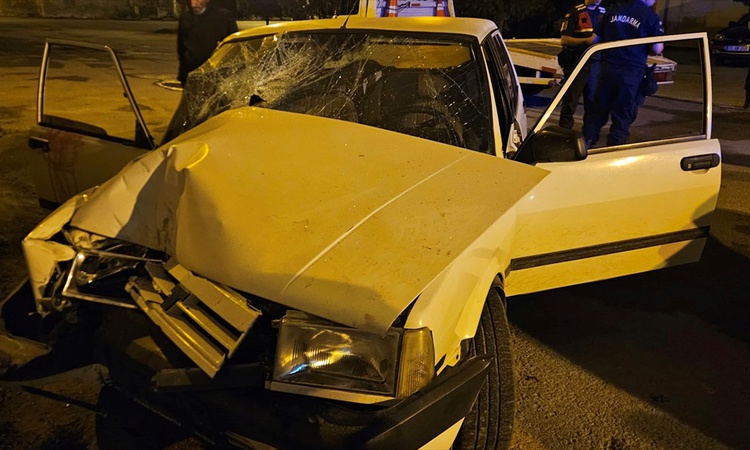 Gündemden Son Bilgiler: Tarsus'ta otomobil duvara çarptı, askere gideceği gün 1 kişi öldü: Gelişmeler Takip Ed
