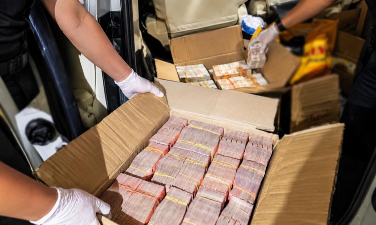 Gündemden Son Bilgiler: "Tatile gidiyoruz" diyen evli çiftin aracında 36 milyon lira bulundu: Gelişmeler Takip