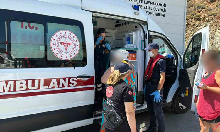 Gündemden Son Bilgiler: Ticari yatta yaralanan vatandaş için tıbbi tahliye: Gelişmeler Takip Ediliyor
