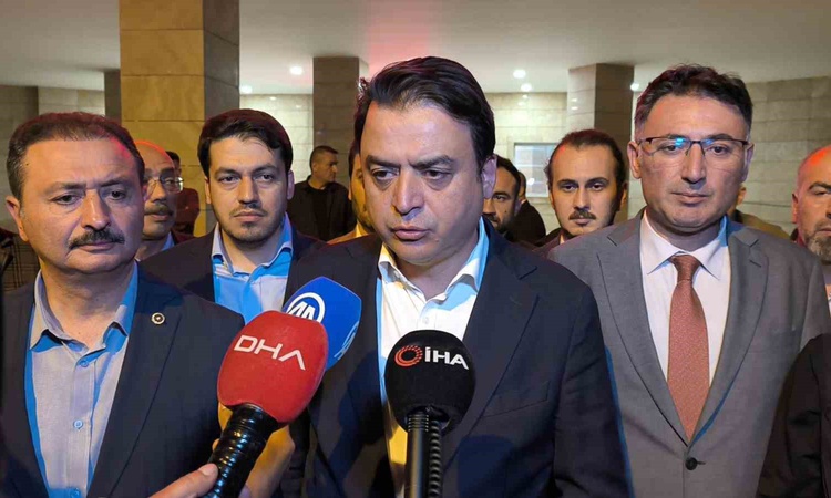 Gündemden Son Bilgiler: Turhal Şeker Fabrikası'nda kireç ocağından sızan gazdan 45 işçi hastaneye kaldırıldı v