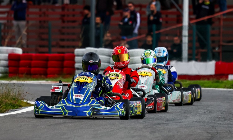 Gündemden Son Bilgiler: Türkiye Karting Şampiyonası'nın son ayağı Kocaeli'de 42 sporcuyla tamamlandı: Gelişmel