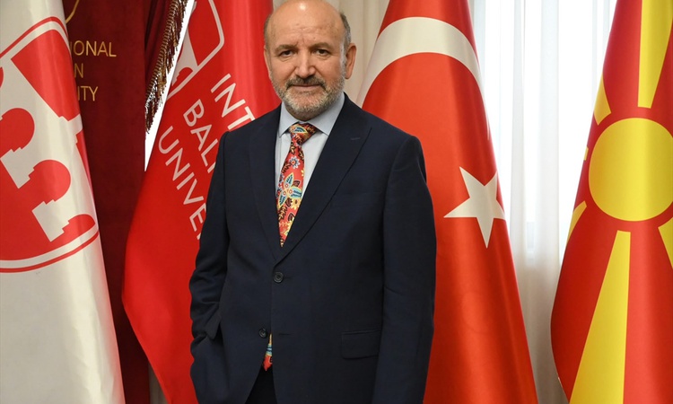 Gündemden Son Bilgiler: Üsküp'teki IBU Rektörlüğüne oy birliğiyle seçilen isim Prof. Dr. Mehmet Bulut oldu - S