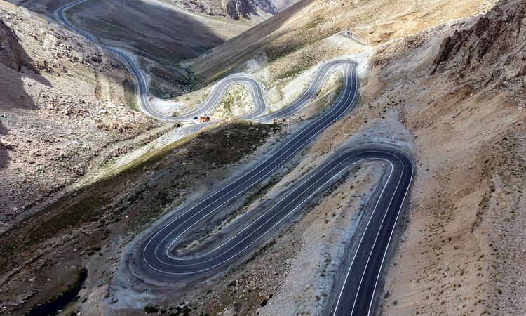 Gündemden Son Bilgiler: Van-Bahçesaray 13 km tünel için etüt resmen start aldı