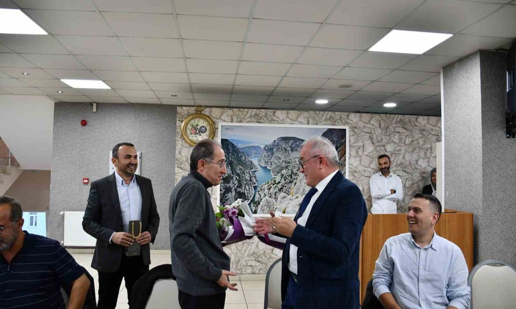 Gündemden Son Bilgiler: Vezirköprü Devlet Hastanesi'nde görevli Dr. Süleyman Aygün emekliye ayrıldı - Son Daki