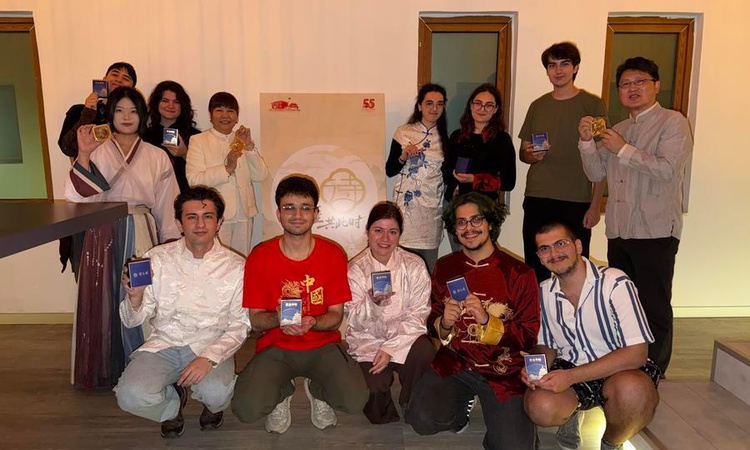 Gündemden Son Bilgiler: Yeditepe Konfüçyüs Enstitüsü'nde Güz Ortası Festivali şiir buluşmasıyla kutlandı | İşt
