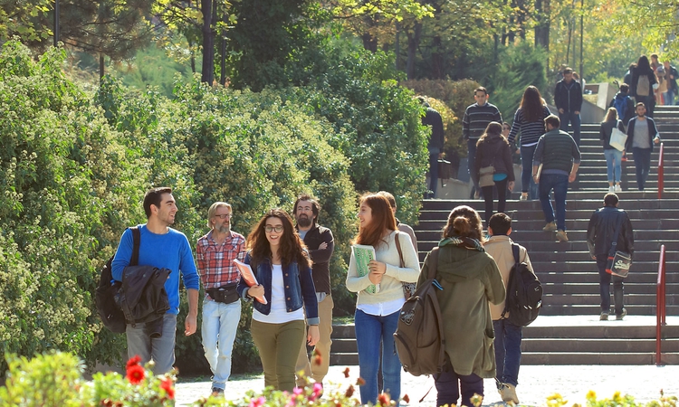 Gündemden Son Bilgiler: YÖK, 2026 YKS'de kayıt yaptırmayan veya ilişiğini kesenlere öğrenci affı yolu açtı | İ