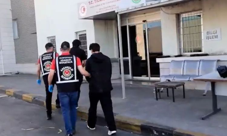 Gündemden Son Bilgiler: Yurt dışı çıkış yasağı bulunan sanal medya ünlüsü Kocabıyık, Kapıkule’de TIR dorsesind