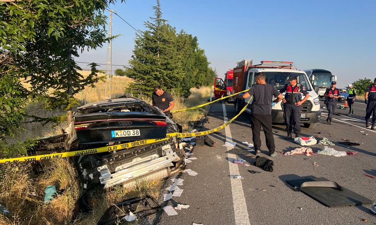 Expat family's car rolled over: 3 dead, 1 injured - News