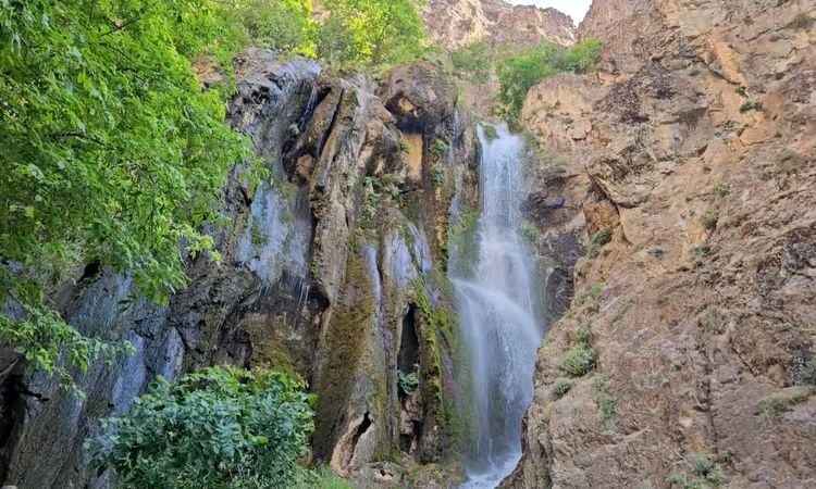 Ava Ore Waterfall in Hakkari is enchanting - Breaking News