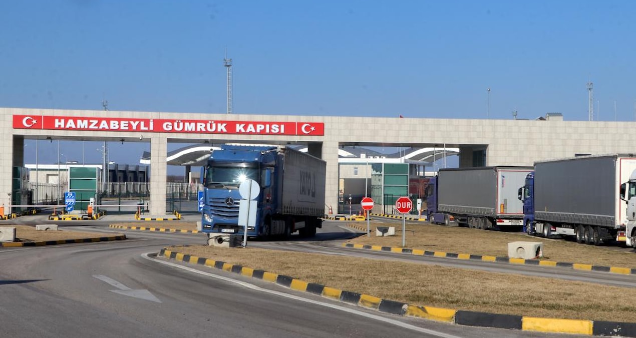 Sıcak Gündem: Hamzabeyli Sınır Kapısı'nda 23 kilometrelik tır kuyruğu oluştu - En Son Haber - Son Dakika Bilgi