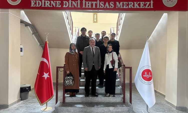 Hasan Sezai Anadolu İHL öğrencileri Edirne Dini İhtisas Merkezini ziyaret etti ve Merak Edilenler