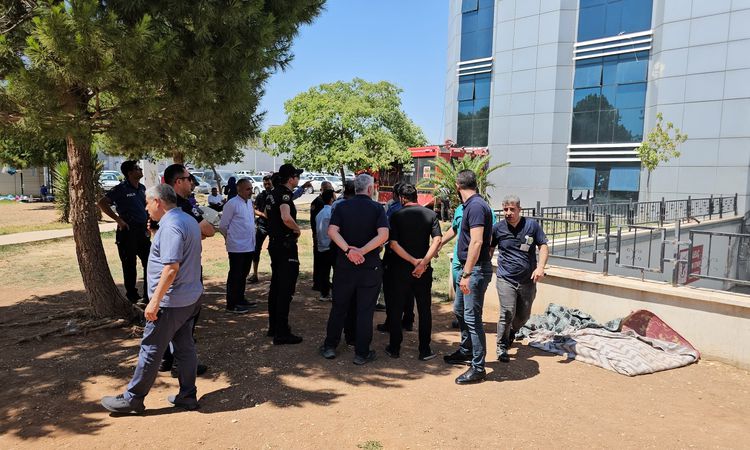 Kritik Açıklama: Hastanede çıkan alevler, söndürüldü - Son Dakika: Gelişmeler Takip Ediliyor