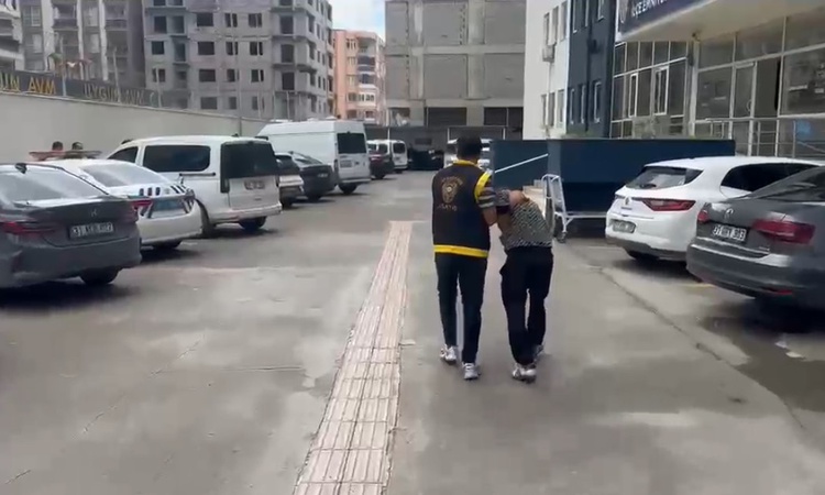 Hatay İskenderun'da 2 yıl 5 ay 56 gün hapis cezası bulunan şahıs hakkında tutuklama kararı verildi - Son Dakik