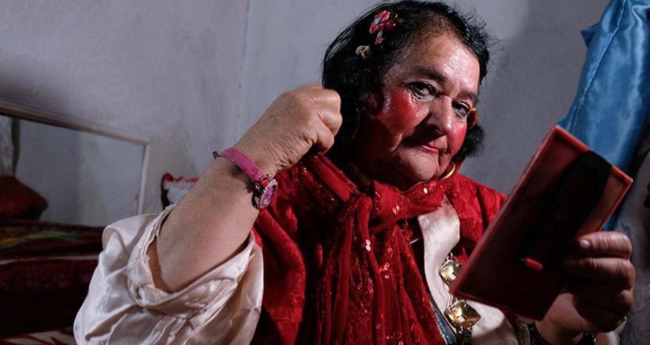 His life was the subject of documentaries and TV series! 'The woman in red' lost her life - Last Minute