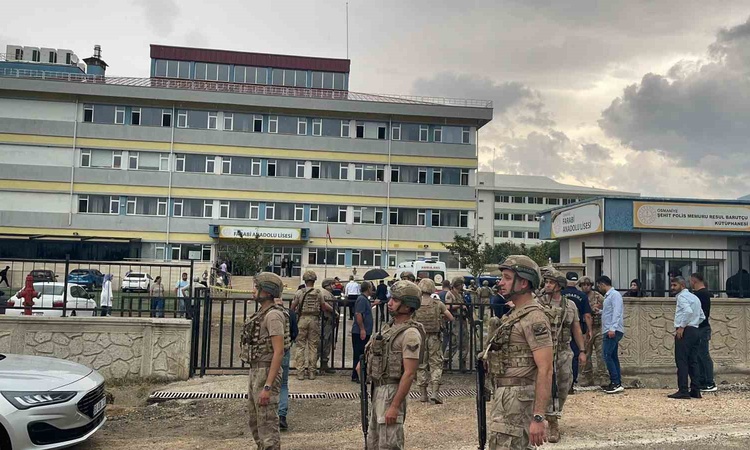 İlk bilgilere göre Osmaniye'de öğretmen yeğeni tarafından silahla vurularak öldü. - Son Dakika Bilgileri