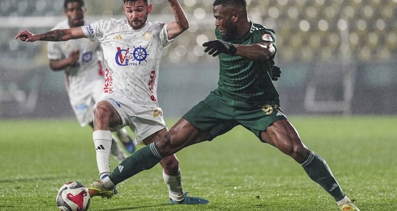 İnanılmaz maçta zirve yeniden el değiştirdi! Vurdukları gol oldu - Haberleri ve Merak Edilenler