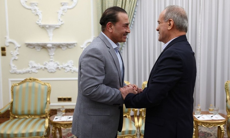 İran Cumhurbaşkanı Pezeşkiyan, Pakistan Genelkurmay Başkanı Munir’i kabul etti: Gelişmeler Takip Ediliyor