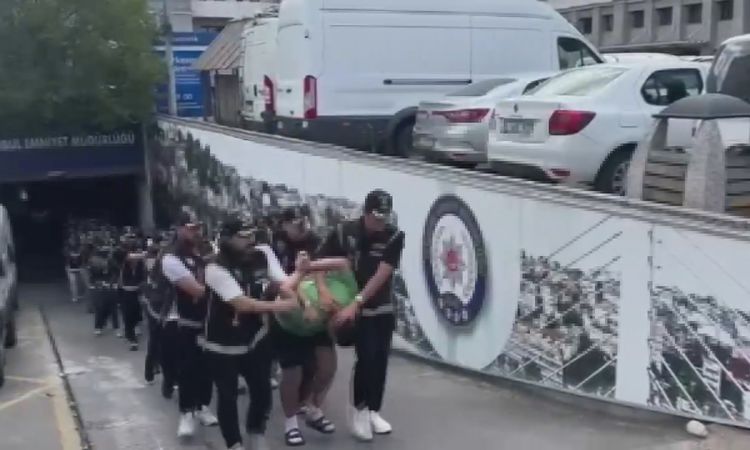 Son Gelişme: İstanbul'da 7 organize suç örgütüne düzenlenen baskında gözaltına alınan 28 kişi adliyeye sevk ed