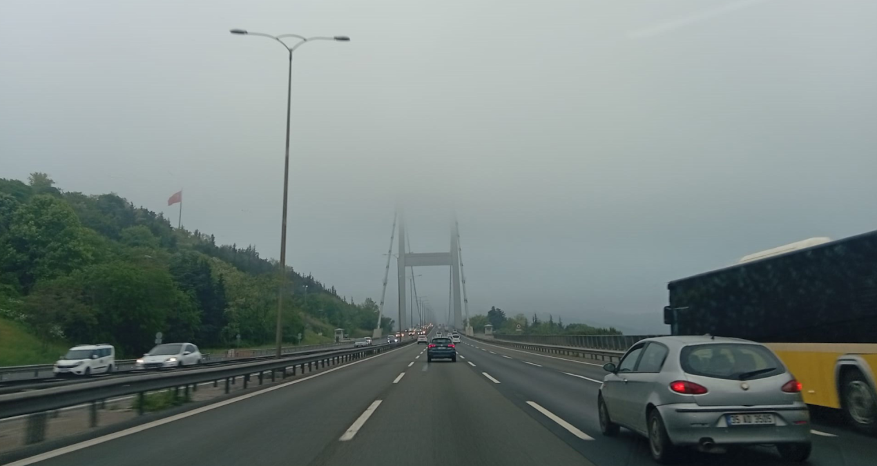 Son Gelişme: İstanbul Boğazı'nı sis yuttu - Haberleri - Son Dakika Bilgileri