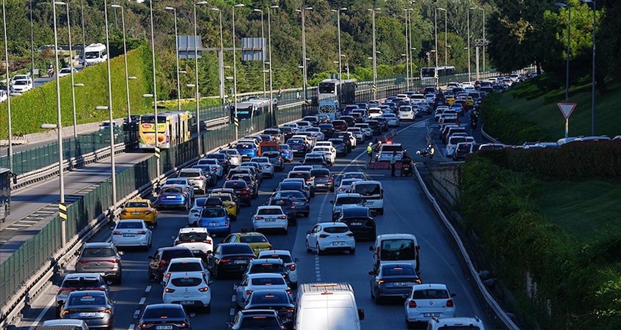 Kritik Açıklama: İstanbul'da bugün bazı yollar trafiğe kapatılacak - Son Dakika