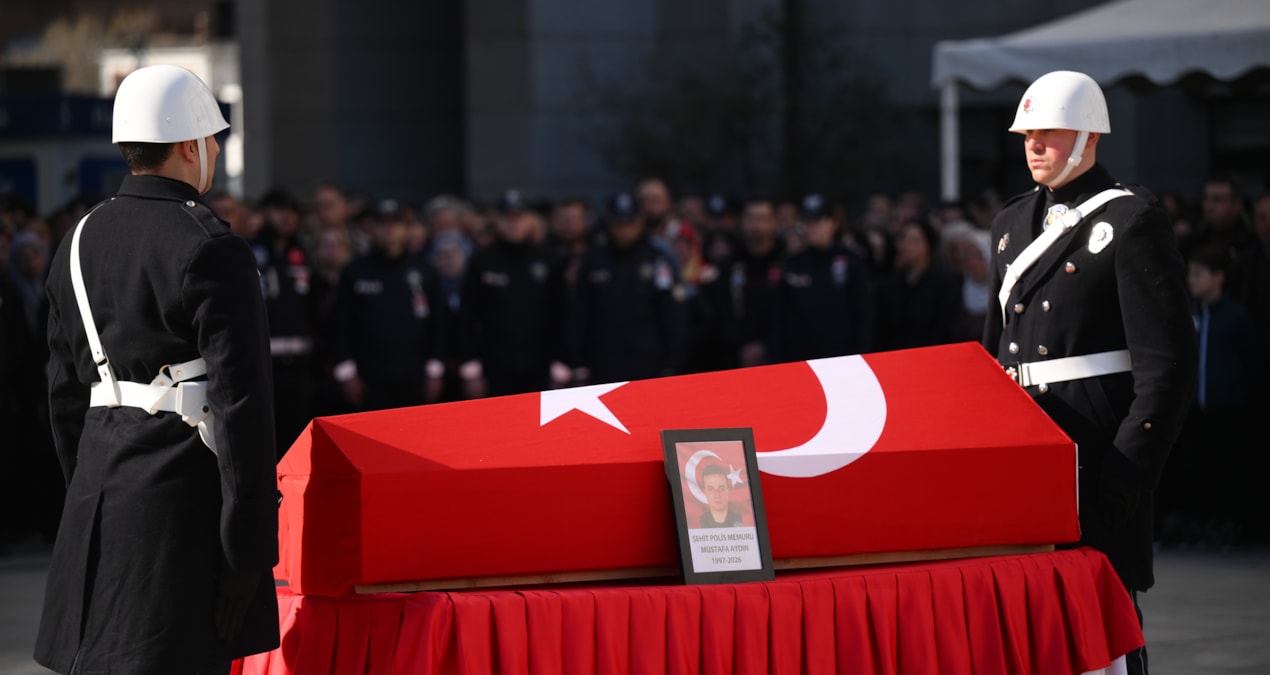 Ayrıntılar Netleşti: İstanbul'da trafik kazasında şehit olan polis memuru son yolculuğuna uğurlandı - Haberler