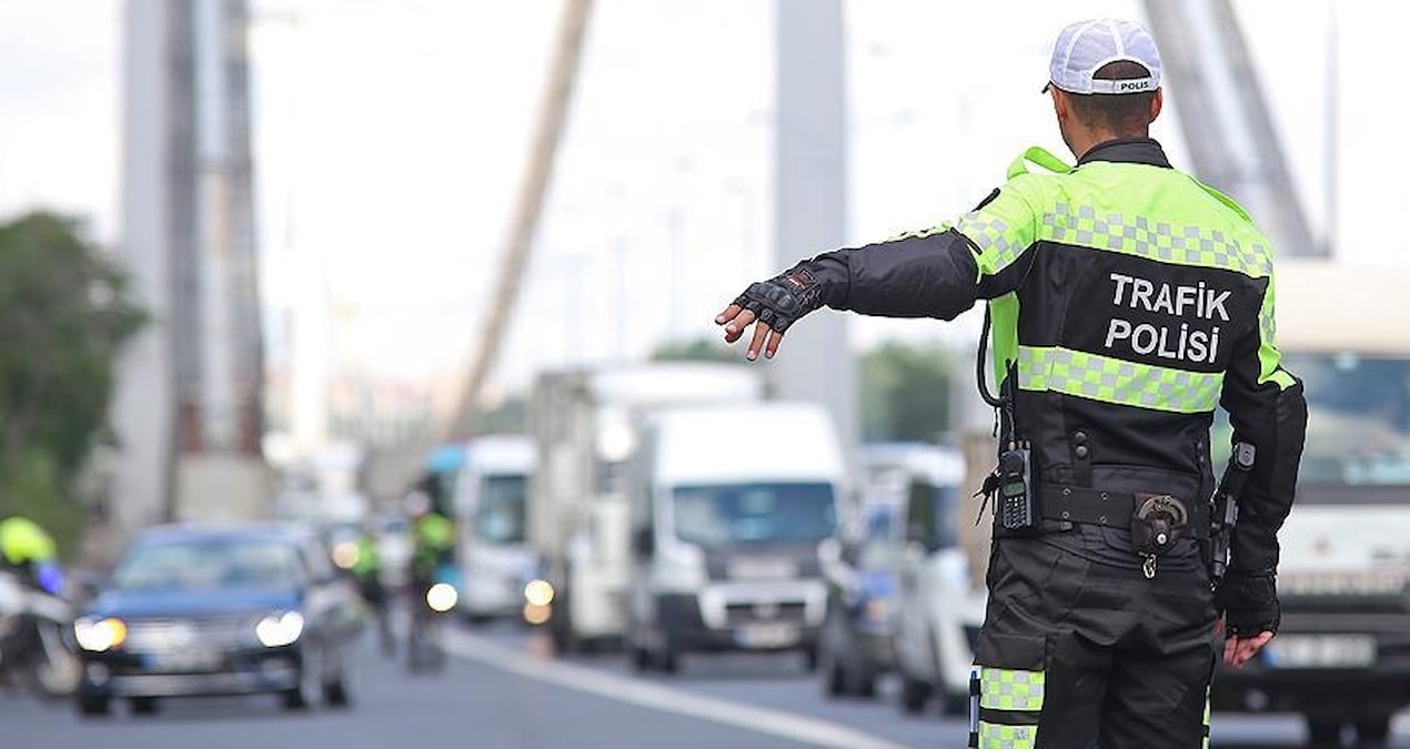 İstanbul yolunda ağır vasıta araçlara kısıtlama - En Son Haber ve Merak Edilenler