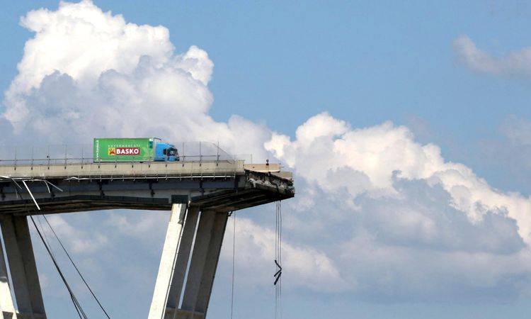 Prison sentences of up to 12 years for bridge disaster in which 43 people died in Italy - News
