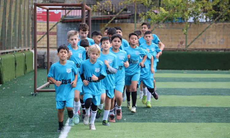 İzmir Gültepe'de hocalar dezavantajlı çocukları futbol eğitimiyle spora kazandırıyor | İşte Tüm Ayrıntılar