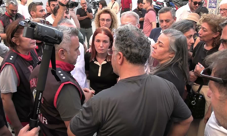 İzmir’de LGBTİ+ yürüyüşüne polis engeli ve Merak Edilenler