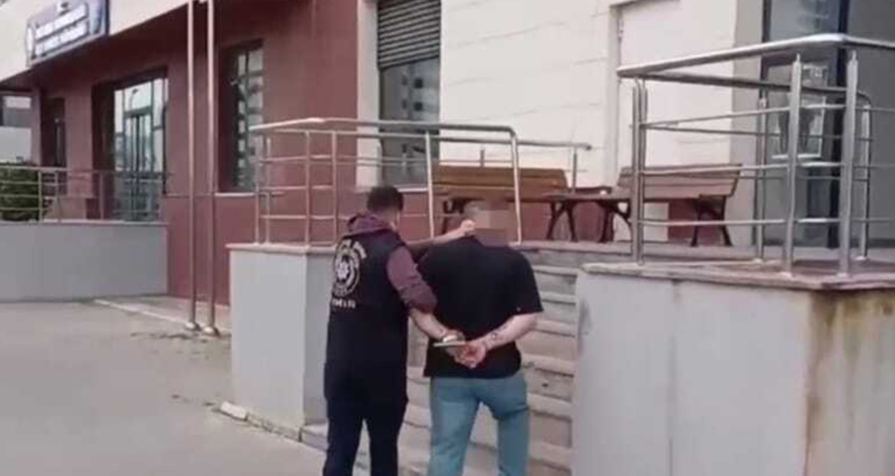 Gündemden Son Bilgiler: İzmir'de şafak operasyonu: 157 kişi yakalanarak gözaltına sevk edildi - Son Dakika