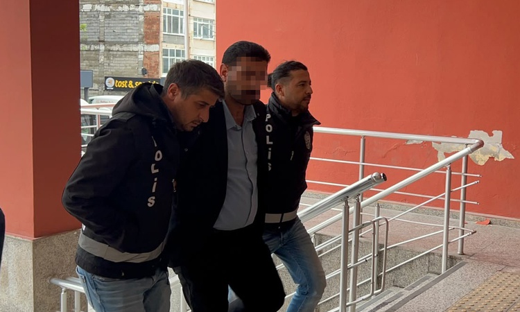 İzmit'te Atatürk'e hakaret iddiasıyla gözaltına alınan şüpheli adliyeye sevk edildi ve Merak Edilenler