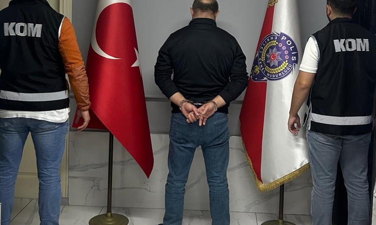 Interpol'ün kırmızı bültenle aradığı Gürcistan uyruklu hükümlü Ünye'de yakalandı - Son Dakika Bilgileri