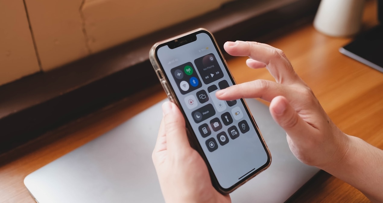 Kritik Açıklama: iPhone kullanıcılarına acil çağrı: Cihazınız her an uzaktan ele geçirilebilir - Haberleri | İ