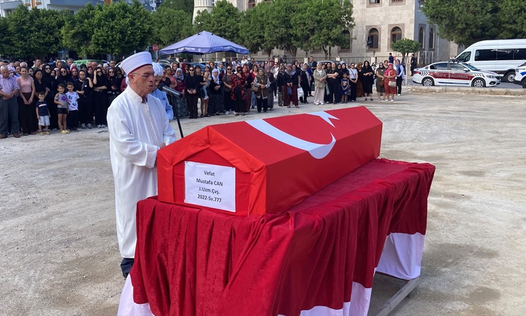 Jandarma Uzman Çavuş Mustafa Can'ın cenazesi Mersin Erdemli'de toprağa verildi ve Merak Edilenler