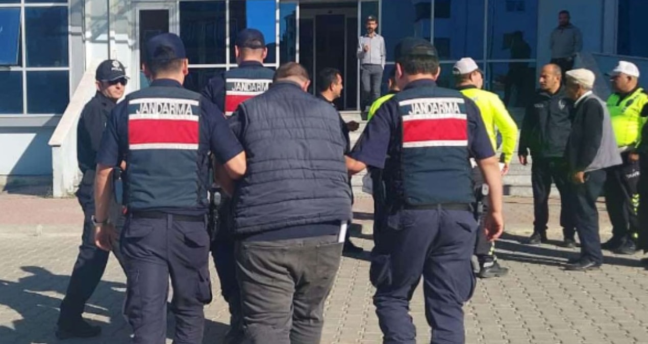 Kritik Açıklama: Kaçak göçmenleri taşıyan taksici de firari çıktı - Haberleri | İşte Tüm Ayrıntılar