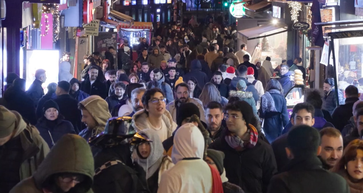 Kritik Açıklama: Kadıköy'de yılbaşı yoğunluğu - Haberleri